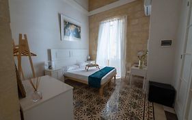 Blue House 9 Rooms & Breakfast